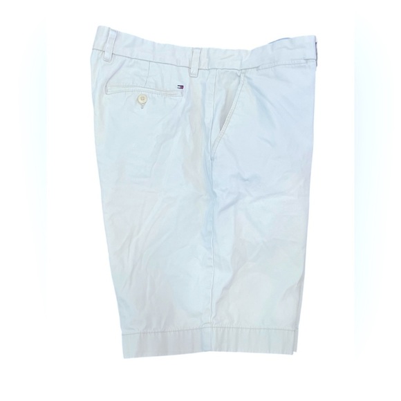 TOMMY HILFIGER- Men's Cream Shorts 🩳 - Picture 8 of 8